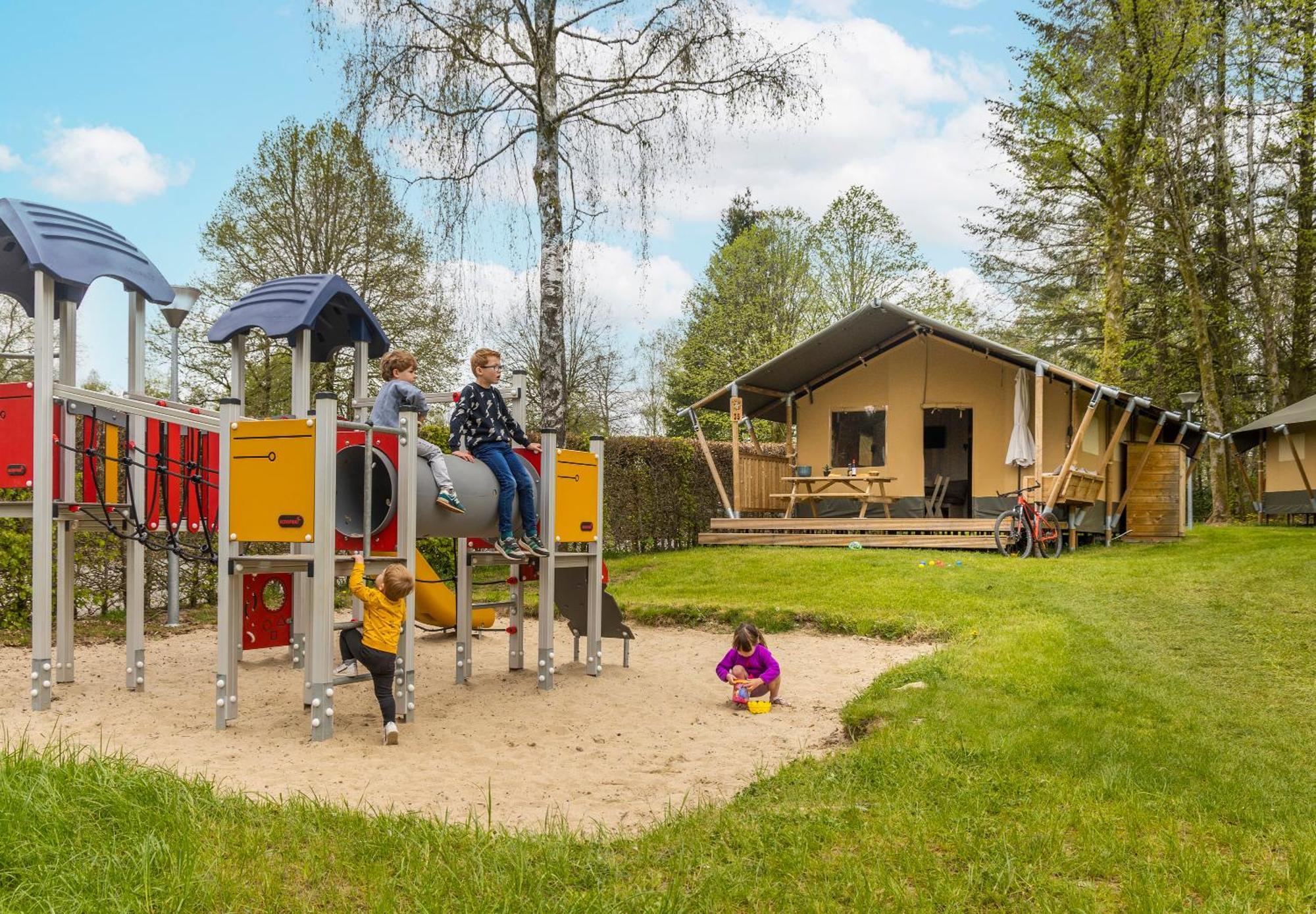 Ardennen Camping 贝尔特里 外观 照片